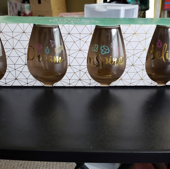 Other - NWOT-Stemless Wine Glasses - set of 4